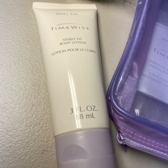 Mary Kay Timewise Visibly Fit Lotion and 3-in-1 Cleansing Bar - Picture 5 of 6